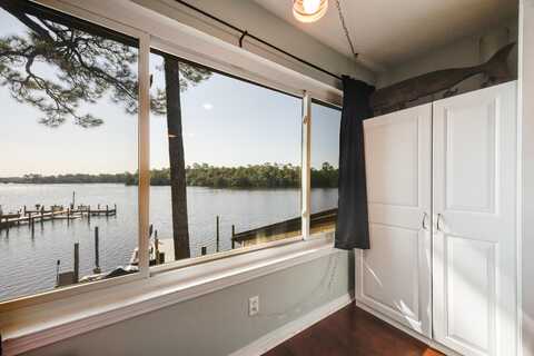 47 Hidden Cove Drive, Valparaiso, FL 32580