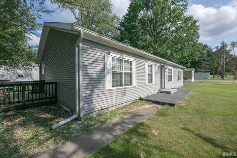 53162 Pine Drive, Middlebury, IN 46540