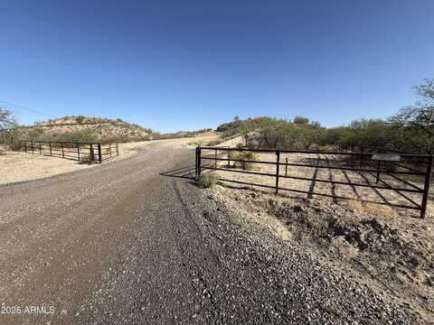 650 W Bralliar Road -, Wickenburg, AZ 85390