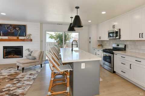 3330 Macleod Street, Napa, CA 94558