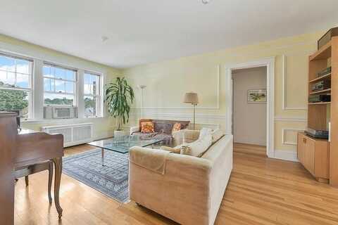 520 High St 34B, Medford, MA 02155