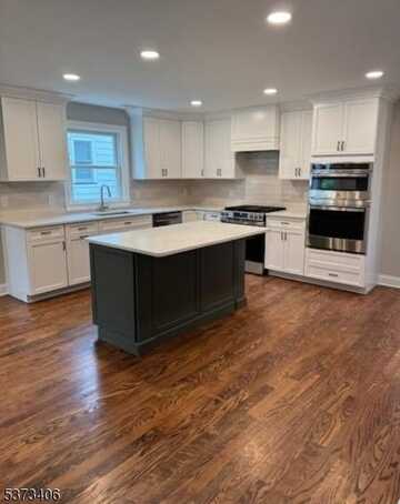 444 Catherine St, Somerville, NJ 08876