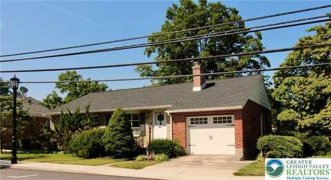 330 N Main Street, Coopersburg Boro, PA 18036