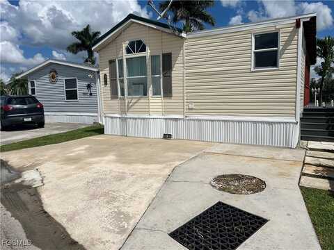 7037 Armadillo Way, Fort Myers, FL 33967