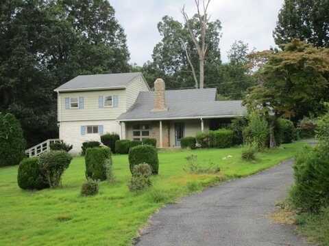 37 OAK GROVE LN, NELLYSFORD, VA 22958