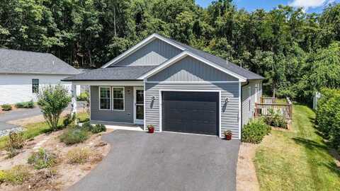907 POWHATAN ST, STAUNTON, VA 24401