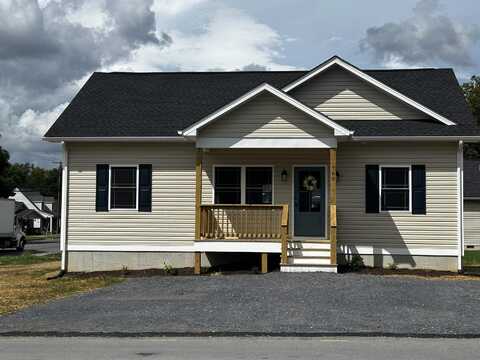 700 MARYLAND AVE, WAYNESBORO, VA 22980