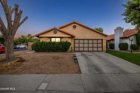 3646 E Avenue R10, Palmdale, CA 93550