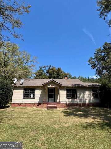 3067 Sr 18, West Point, GA 31833