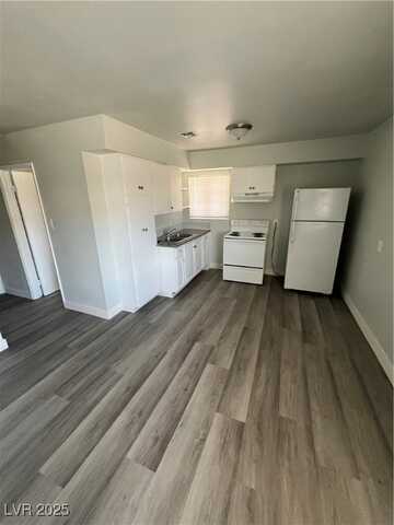 3801 Royal Crest Street, Las Vegas, NV 89119