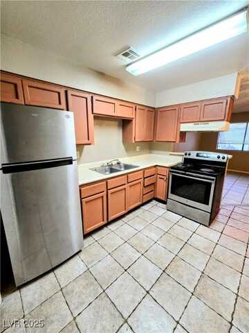 412 N 14th Street, Las Vegas, NV 89101
