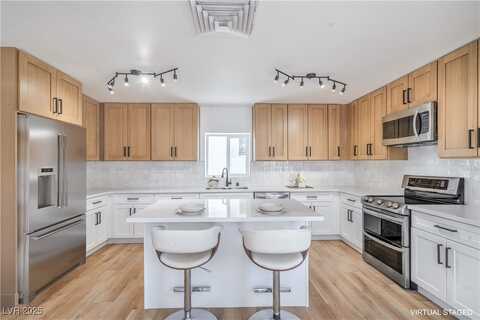 1202 Ivy Lane, Las Vegas, NV 89106