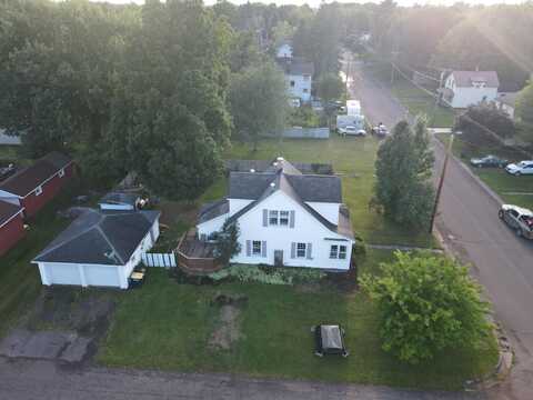 637 LEONARD ST, Ironwood, MI 49938