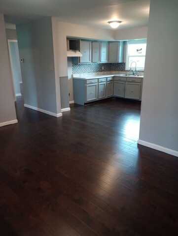 40 Greenwood Ave, West Union, OH 45693