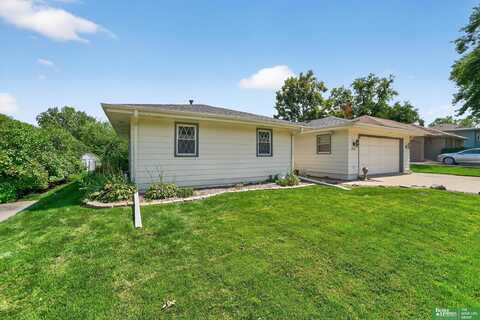 5317 S 105th Street, Omaha, NE 68127