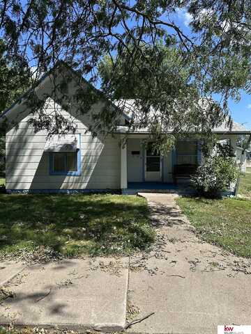 522 N Dakota Street, Superior, NE 68978