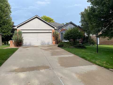 378 Sandalwood Drive, Rochester Hills, MI 48307