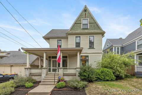 811 Fairmount Street SE, Grand Rapids, MI 49506