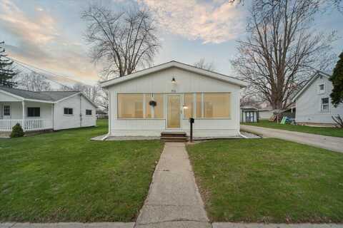 706 S Church Street, Saint Johns, MI 48879