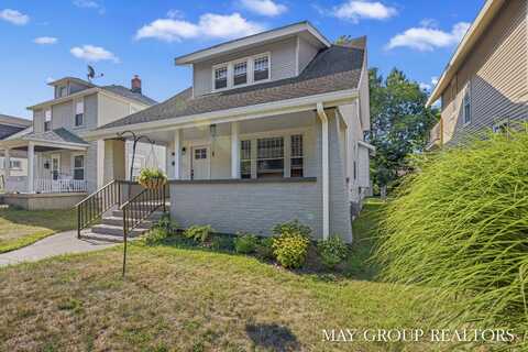 114 Burr Oak Street NE, Grand Rapids, MI 49505