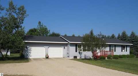 5376 S 45 1/2 Road, Cadillac, MI 49601