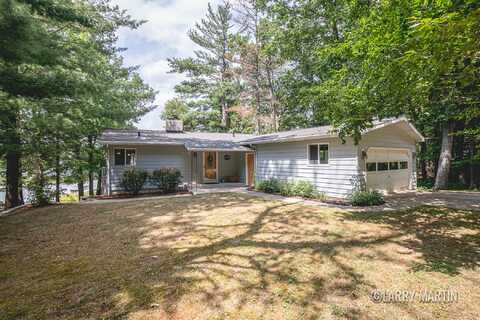 13105 S Englewright Drive, Sand Lake, MI 49343