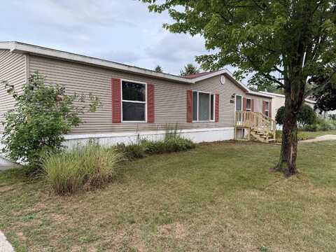 4242 Doral Drive, Muskegon, MI 49442