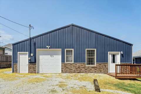111 E Locust Street, Stockton, MO 65785