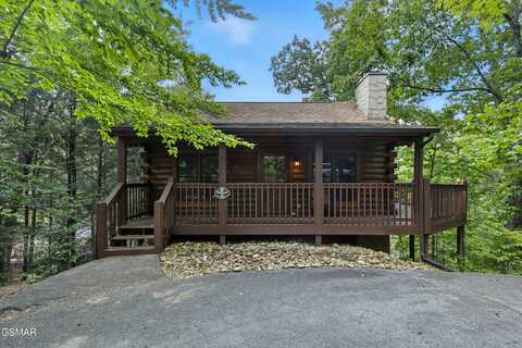 715 Aerie Way, Pigeon Forge, TN 37863