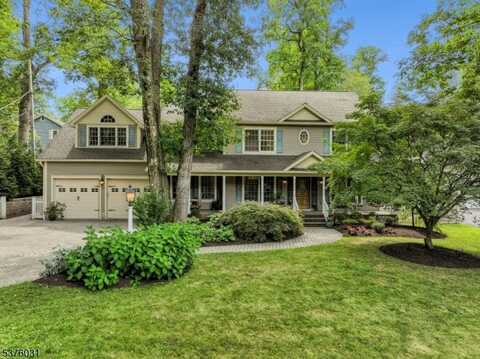 21 Spring St, Chatham, NJ 07928