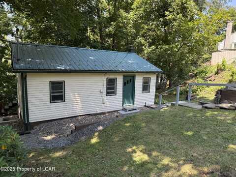 1 Sullivan Street, Tunkhannock, PA 18657