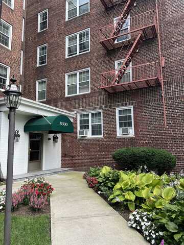 8300 BLVD EAST, North Bergen, NJ 07047