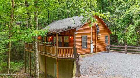 927 Stone Tr, Sevierville, TN 37876