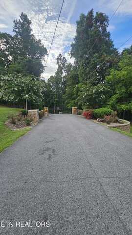Shanghai Landing Lane, La Follette, TN 37766