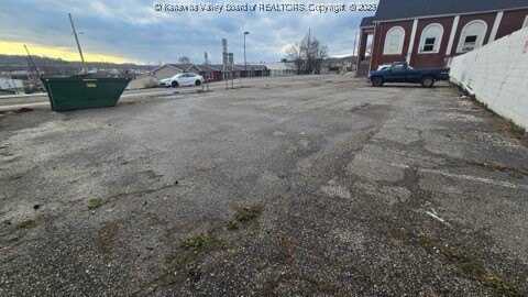 1704 Washington Street, Charleston, WV 25387