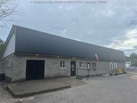 331 Madison Avenue, Madison, WV 25130