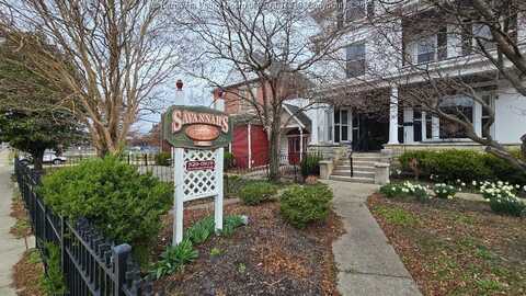 1208 6th Avenue, Huntington, WV 25701
