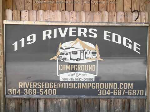 462 Adams Road, Julian, WV 25529