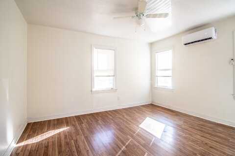 114 Avenue V, Lubbock, TX 79415