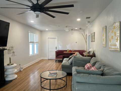 2206 16th Street, Lubbock, TX 79401