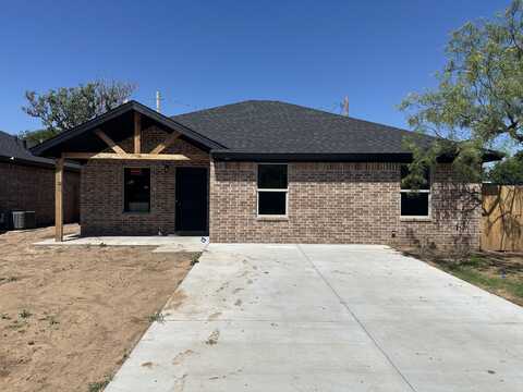 303 Ave L, Abernathy, TX 79311