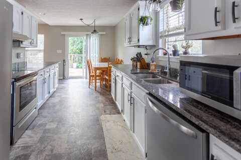 217 Weslyn Way, Nicholasville, KY 40356