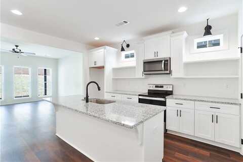 240 SUMMER STREET, OPELIKA, AL 36801