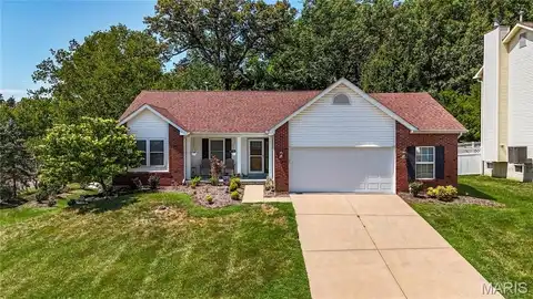 2001 Meramec Meadows Drive, Fenton, MO 63026