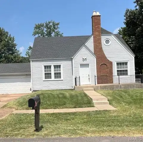 909 Burgos Street, Saint Louis, MO 63138