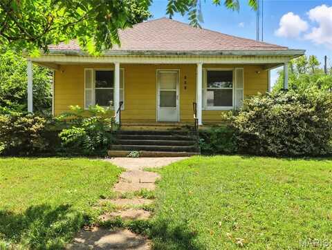 300 E Clouse Street, Mountain Grove, MO 65711