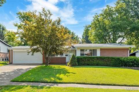 1650 Gallant Fox Drive, Florissant, MO 63033