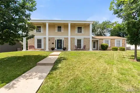 603 Rue Montand Drive, Ballwin, MO 63011