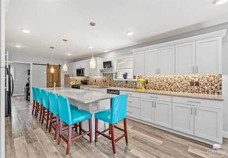 3673 Stewart Farm Road, Wamego, KS 66547