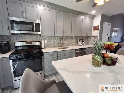 38 Hemlock Drive, Sayreville, NJ 08859